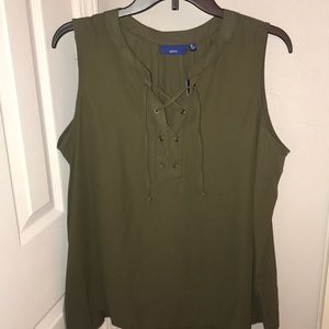 Brand new green top!